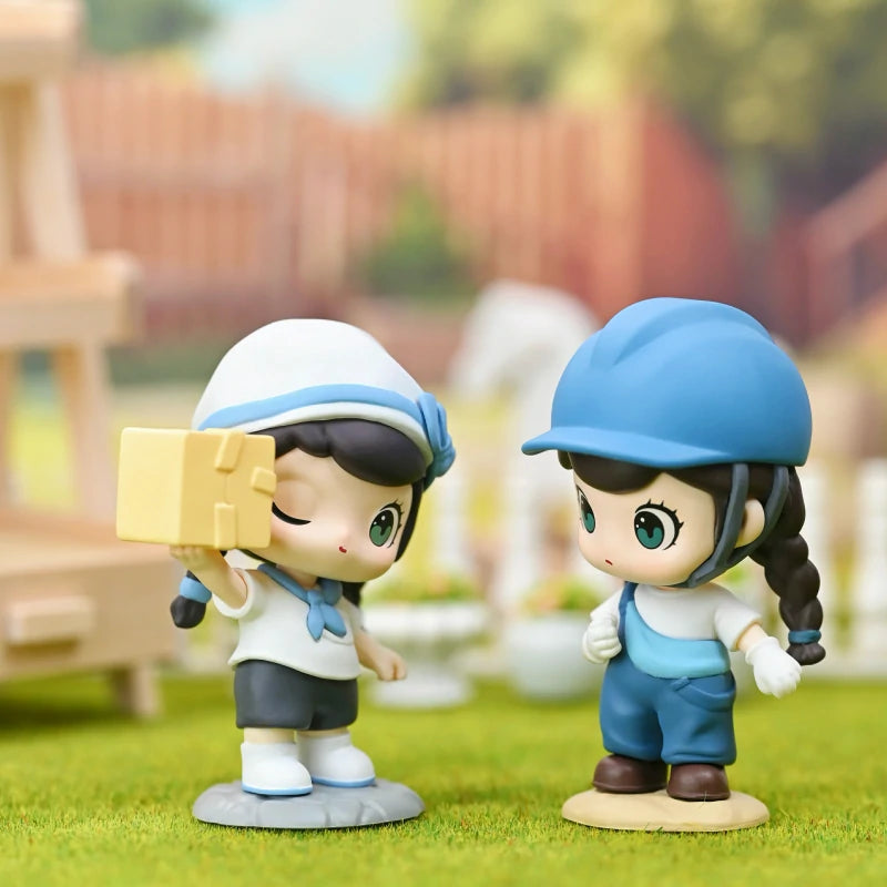 Momo: Holiday Life Series