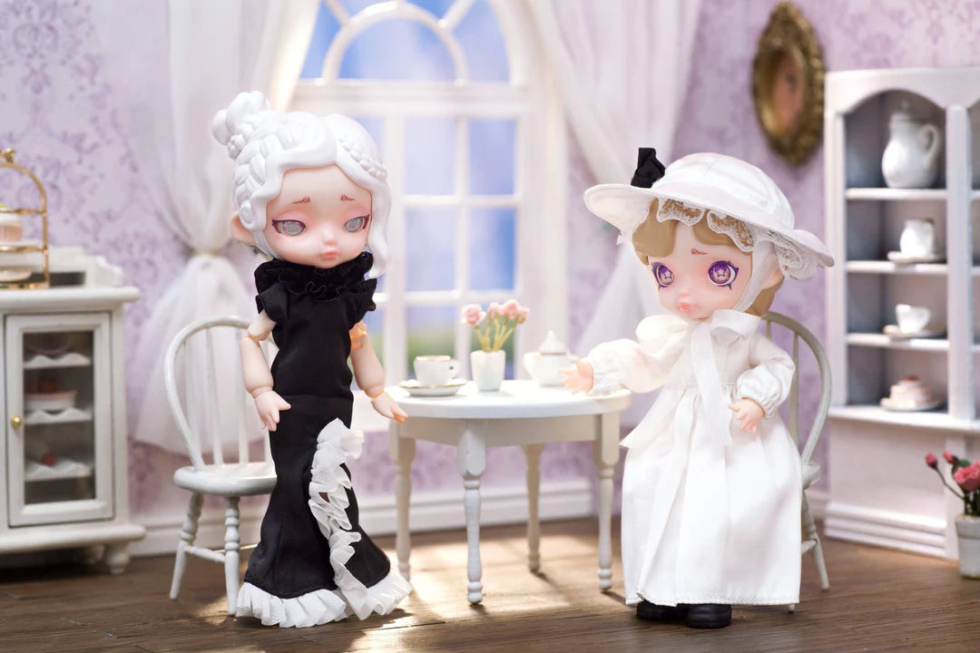 LAURA: Black and White Spectrum Series